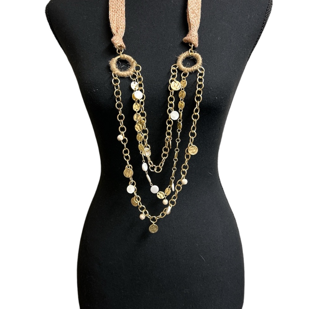 Plunder 3 Strand Gold, White and pink Necklace, 38”, Excellent Condition - Picture 3 of 4
